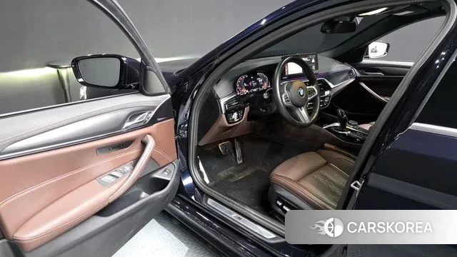 BMW 5 Series (G30) id 3405534 из Кореи 20