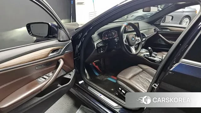 BMW 5 Series (G30) id 3552364 из Кореи 20