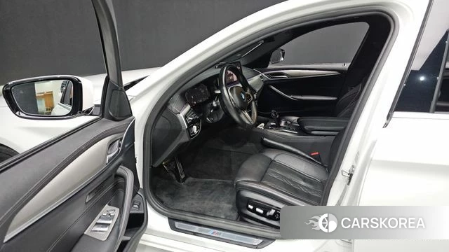 BMW 5 Series (G30) id 3916408 из Кореи 20