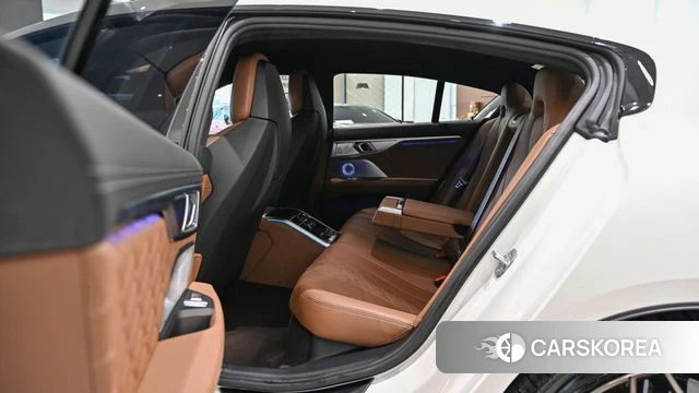 BMW M8 (G15) id 3953092 из Кореи 16