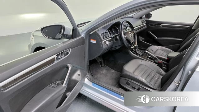 Volkswagen The New Passat id 4285953 из Кореи 36