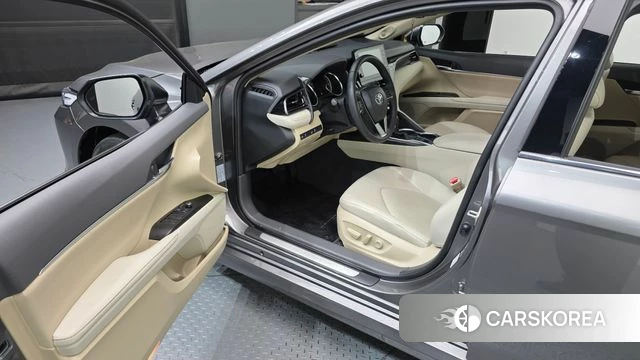 Toyota Camry (XV70) id 4201319 из Кореи 30