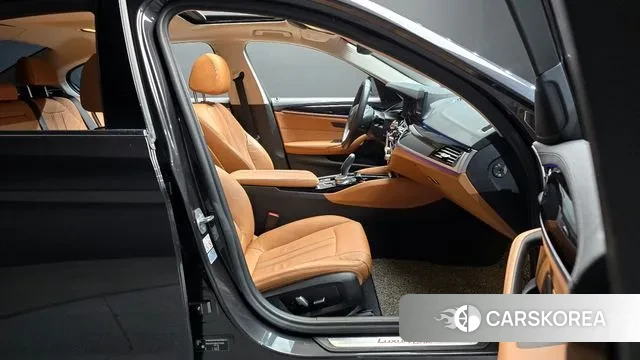 BMW 5 Series (G30) id 3302567 из Кореи 20