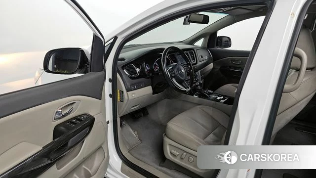 Kia All New Carnival id 4459754 из Кореи 20