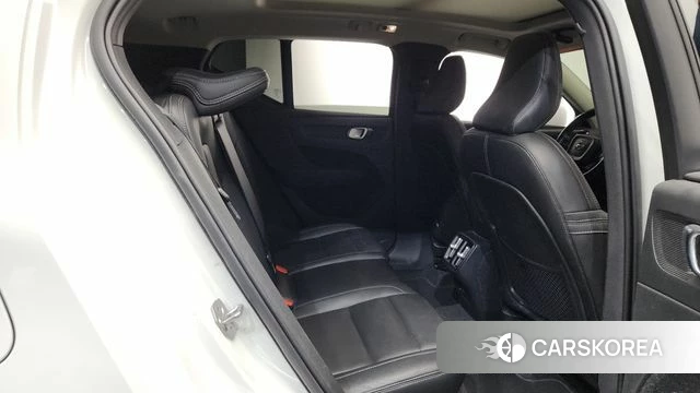 Volvo XC40 id 4250401 из Кореи 33