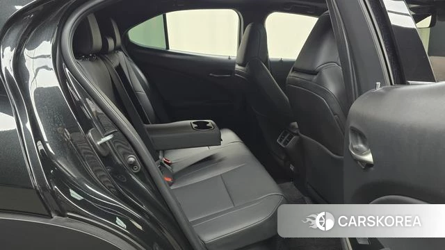 Lexus UX250h id 4701408 из Кореи 30