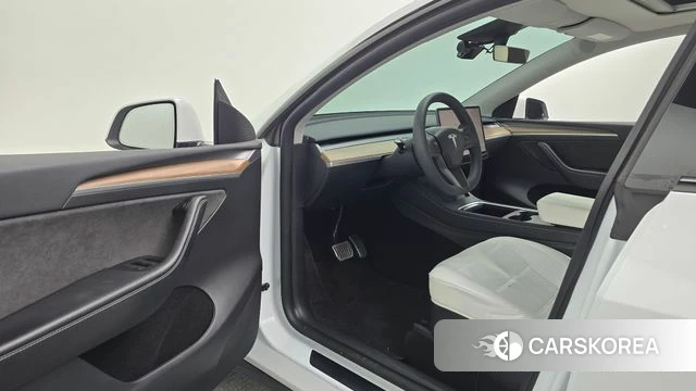 Tesla Model Y id 3909611 из Кореи 20