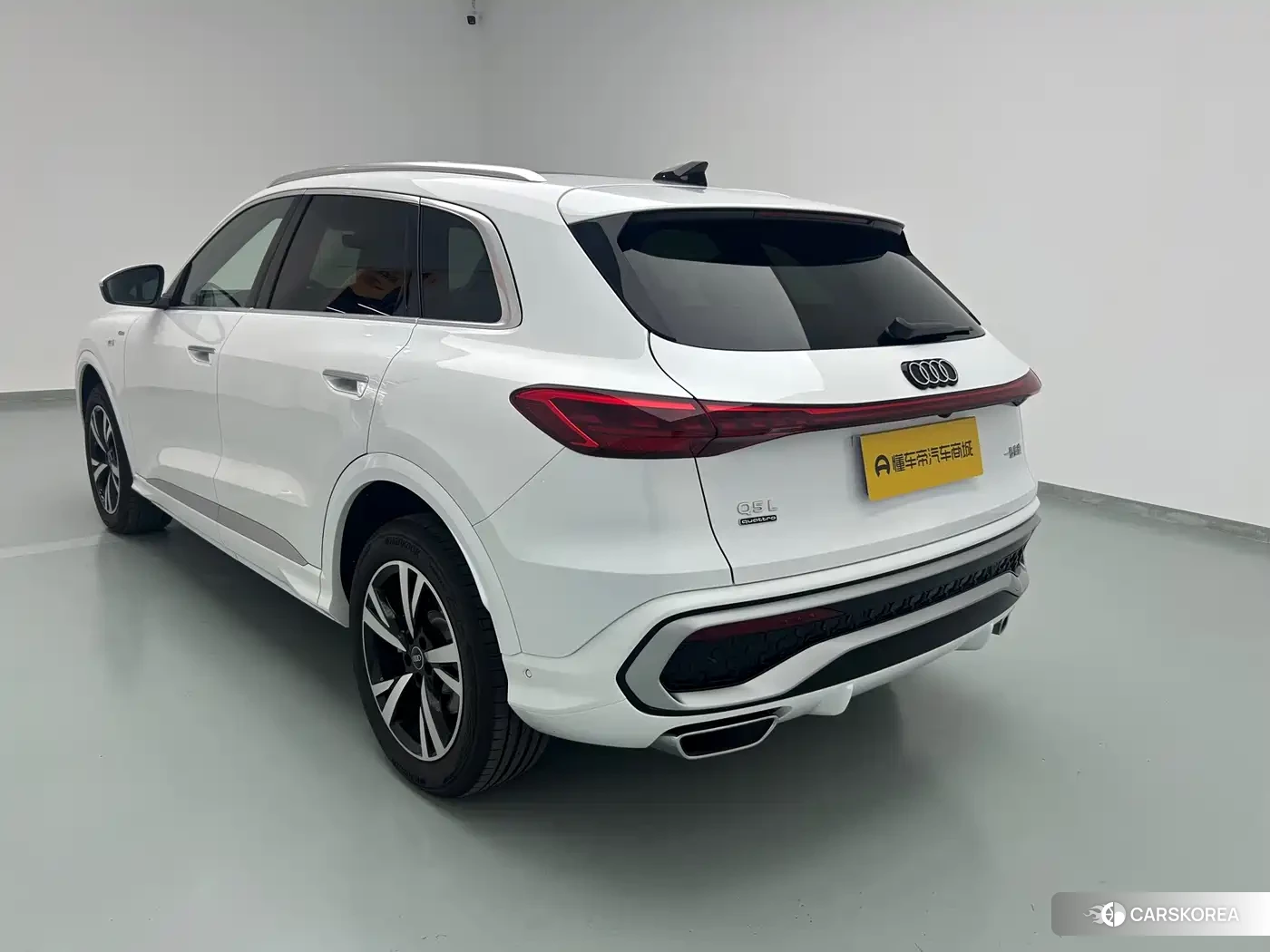 Audi Q5L id 4679752 из Китая 13