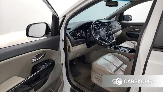 Kia All New Carnival id 3520642 из Кореи 20