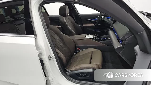 BMW 5 Series (G60) id 3599382 из Кореи 20