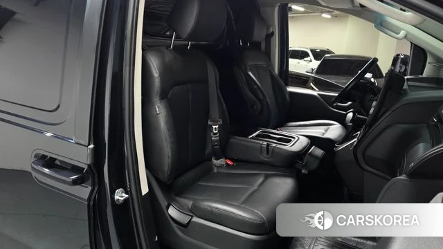 Hyundai Staria id 3858650 из Кореи 20