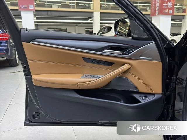 BMW 5 series (imported) id 4299776 из Китая 16