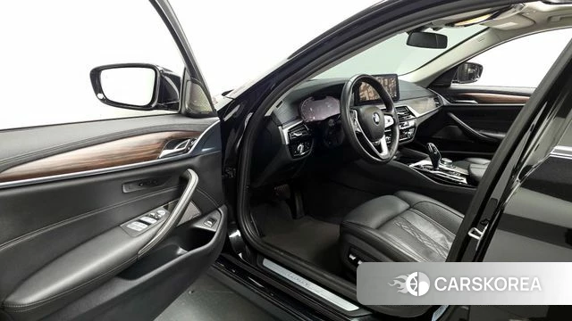 BMW 5 Series (G30) id 3923115 из Кореи 20