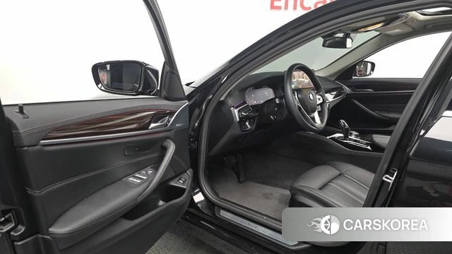 BMW 5 Series (G30) id 3859023 из Кореи 20