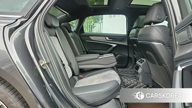 Audi A6L id 4217403 из Китая 20