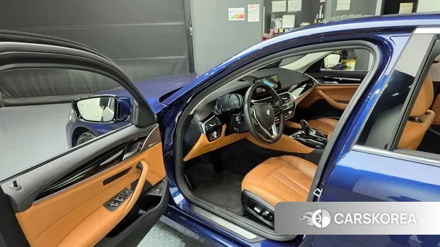 BMW 5 Series (G30) id 3039395 из Кореи 20