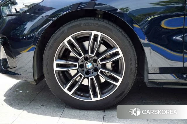 BMW 5 series id 4271713 из Китая 13