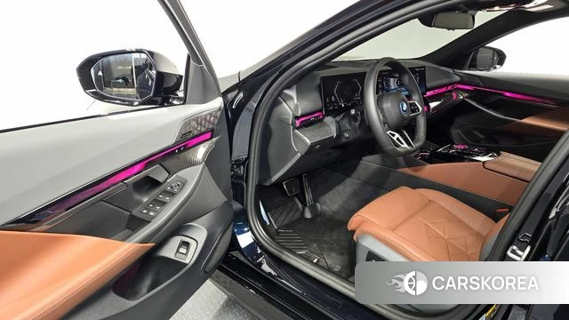 BMW 5 Series (G60) id 4686727 из Кореи 31