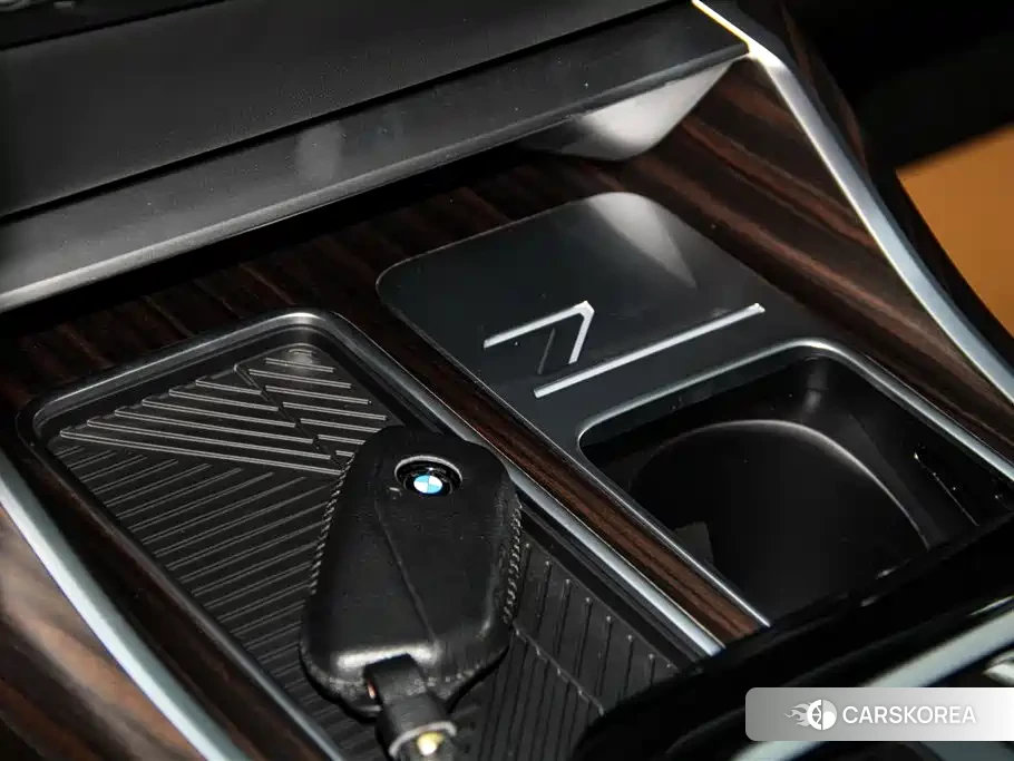BMW 7 series id 4545761 из Китая 35
