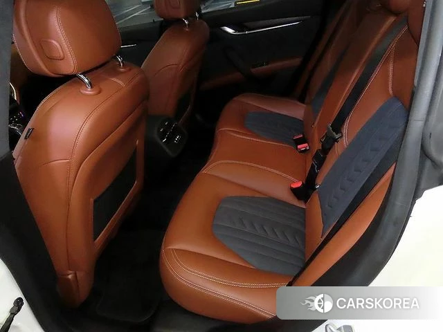 Maserati Ghibli id 4794549 из Кореи 19