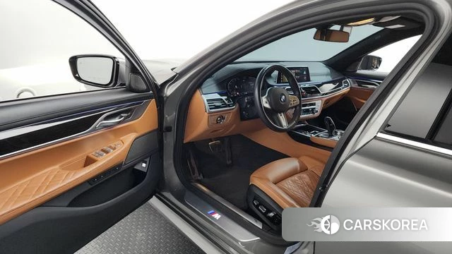 BMW 7 Series (G11) id 4396971 из Кореи 37