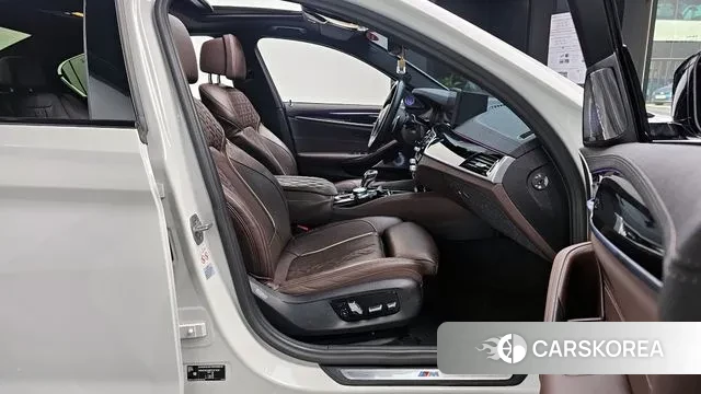 BMW 5 Series (G30) id 3467848 из Кореи 20