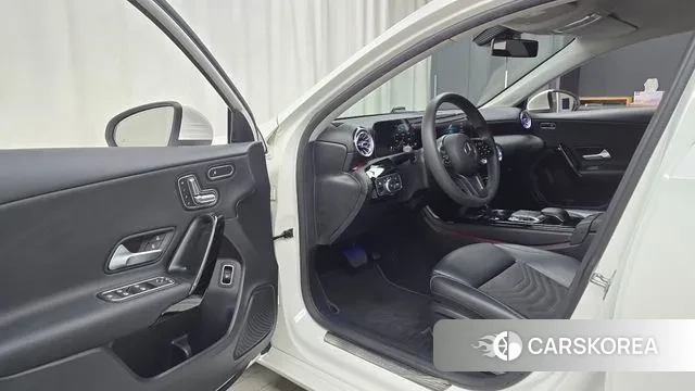 Mercedes-Benz A-Class W177 id 3582814 из Кореи 20