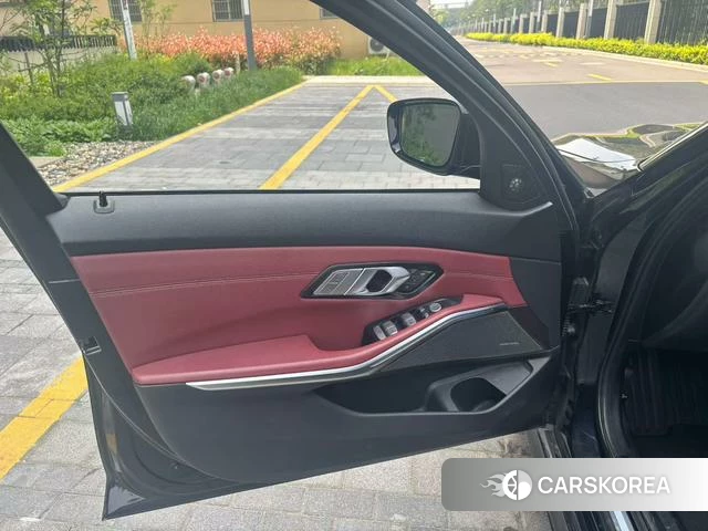 BMW 3 series id 4242185 из Китая 12
