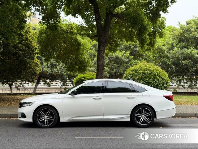 Honda Accord id 4214033 из Китая 16