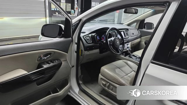 Kia The New Carnival id 4563075 из Кореи 31