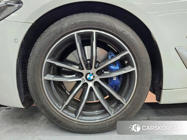 BMW 5 Series (G30) id 3923068 из Кореи 11