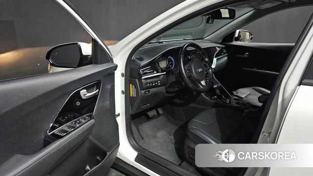 Kia The New Niro id 4268353 из Кореи 34
