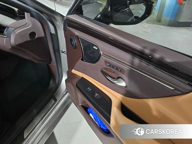 Lexus ES300h 7th generation id 3965538 из Кореи 17