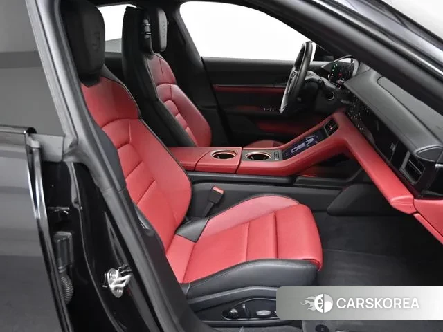 Porsche Taycan id 3609993 из Кореи 20