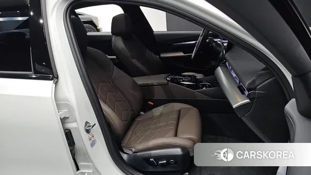 BMW 5 Series (G60) id 3711362 из Кореи 20