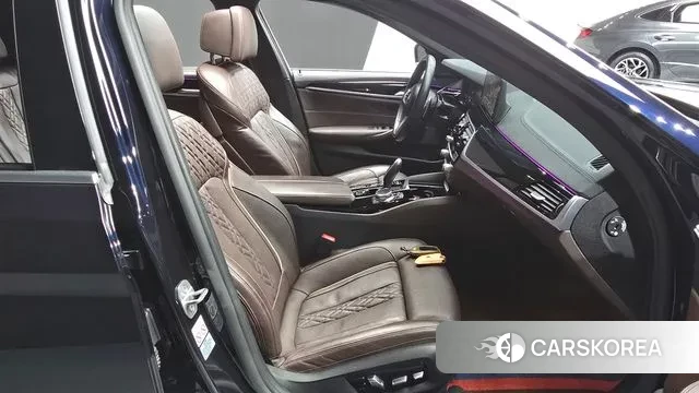 BMW 5 Series (G30) id 3467898 из Кореи 20