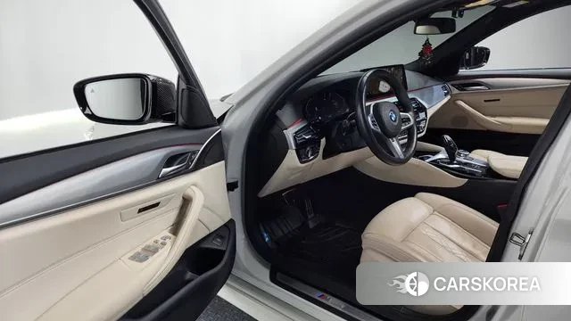 BMW 5 Series (G30) id 3539763 из Кореи 20