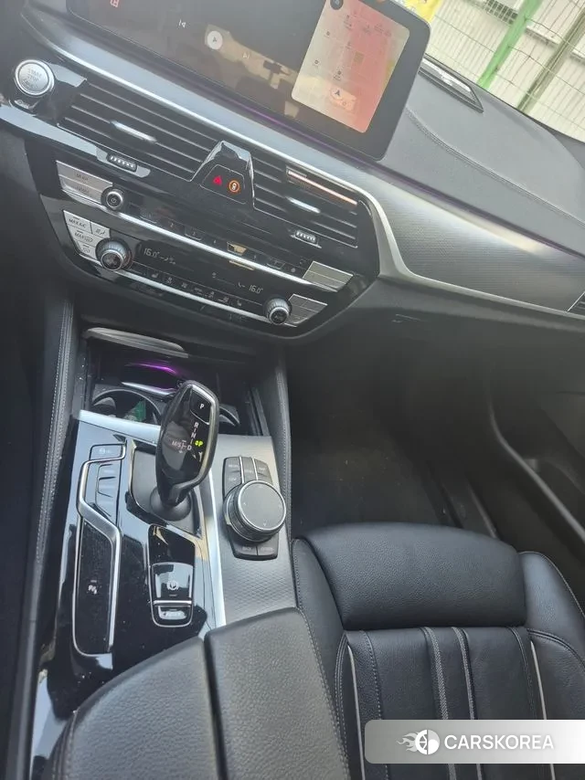 BMW 5 Series (G30) id 3137454 из Кореи 16