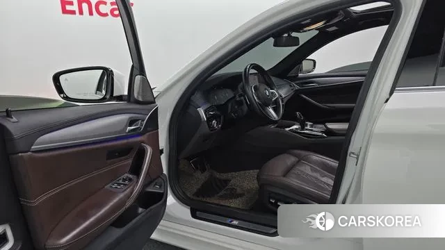 BMW 5 Series (G30) id 2995319 из Кореи 20