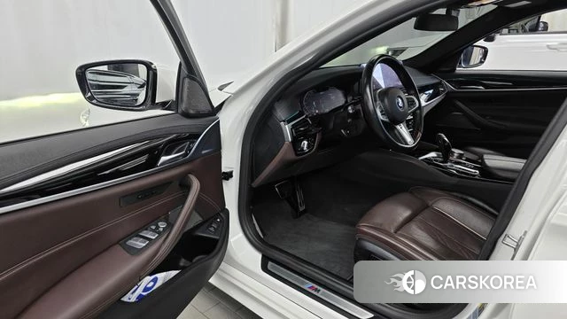 BMW 5 Series (G30) id 4692667 из Кореи 20