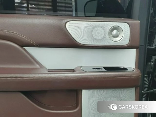 Lincoln Navigator 4th generation id 3861289 из Кореи 11