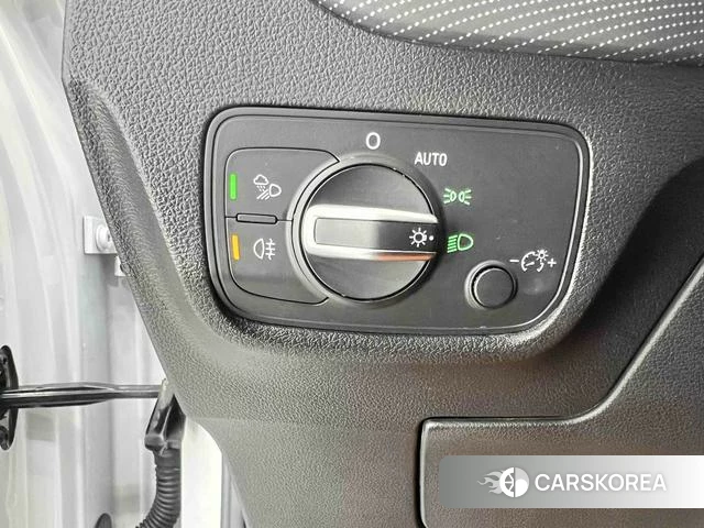 Audi Q2L id 4258626 из Китая 21