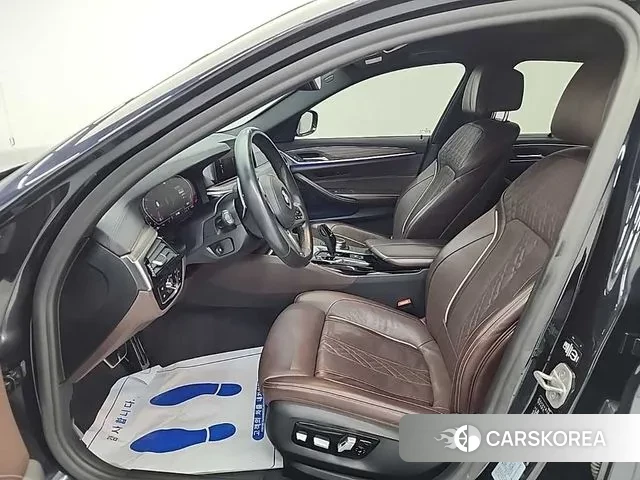 BMW 5 Series (G30) id 3412863 из Кореи 19