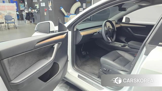 Tesla Model Y id 4635383 из Кореи 30