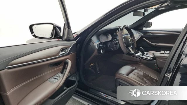 BMW 5 Series (G30) id 4330973 из Кореи 36