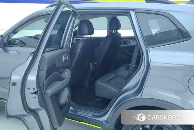 Roewe eRX5 id 4214115 из Китая 17