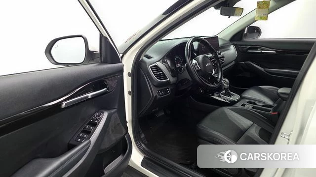 Kia Seltos id 4395772 из Кореи 30
