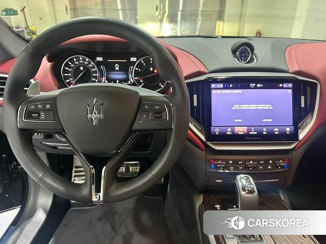 Maserati Ghibli id 4462888 из Кореи 16