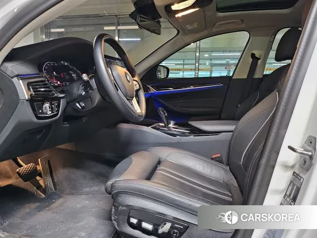 BMW 5 Series (G30) id 3058129 из Кореи 17