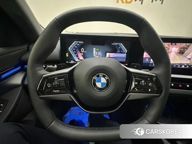 BMW 5 Series (G60) id 3431629 из Кореи 20